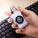 OXVA Xlim SQ Pro Pod Mod açık renkli, dijital ekranlı, elde tutuşlu.